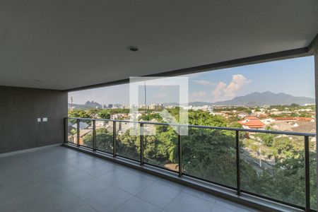 Apartamento à venda com 153m², 4 quartos e 2 vagasVaranda