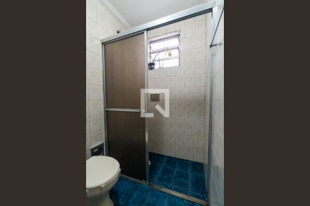 Casa à venda com 74m², 2 quartos e 2 vagasBanheiro 2 Detalhe