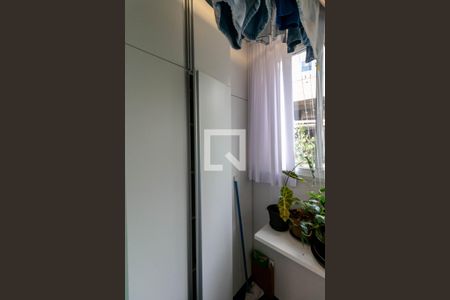 Apartamento à venda com 60m², 2 quartos e 2 vagas Apartamento à venda com 60m², 2 quartos e 2 vagasCozinha e Área de Serviço