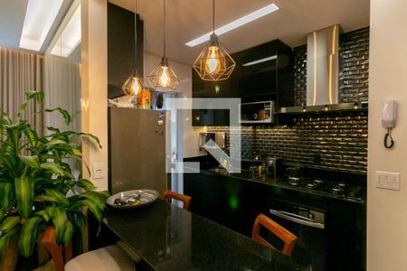 Apartamento à venda com 60m², 2 quartos e 2 vagas Apartamento à venda com 60m², 2 quartos e 2 vagasCozinha e Área de Serviço