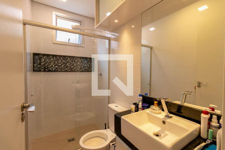 Apartamento à venda com 60m², 2 quartos e 2 vagas Apartamento à venda com 60m², 2 quartos e 2 vagasBanheiro da Suíte