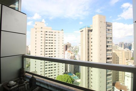 Varanda  de apartamento à venda com 1 quarto, 46m² em Lourdes, Belo Horizonte