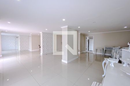 Apartamento à venda com 57m², 2 quartos e 2 vagasÁrea comum - Salão de festas