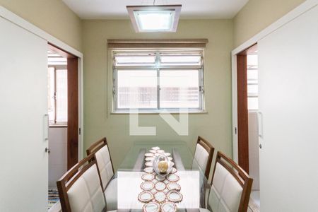 Apartamento à venda com 60m², 2 quartos e 1 vagaSala de Jantar