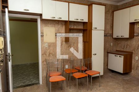 Casa para alugar com 420m², 4 quartos e 3 vagasCozinha - Armários