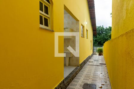 Casa para alugar com 420m², 4 quartos e 3 vagasCorredor externo