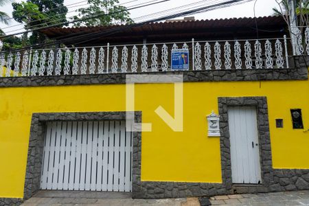 Casa para alugar com 420m², 4 quartos e 3 vagasFachada