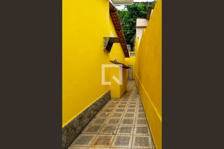 Casa para alugar com 420m², 4 quartos e 3 vagasCorredor externo