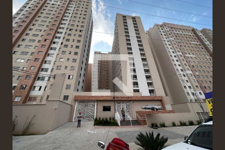 Apartamento à venda com 32m², 2 quartos e sem vaga Apartamento à venda com 32m², 2 quartos e sem vagaFachada e portaria