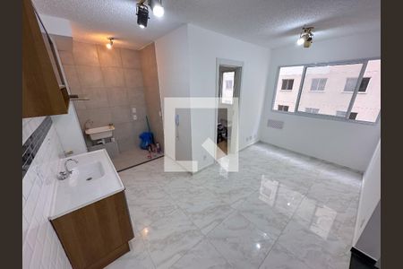 Sala e Cozinha de apartamento à venda com 2 quartos, 32m² em Várzea da Barra Funda, São Paulo
