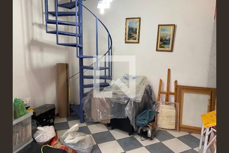 Casa à venda com 174m², 5 quartos e 2 vagas Casa à venda com 174m², 5 quartos e 2 vagasEdícula - Sala