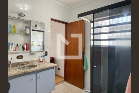 Casa à venda com 174m², 5 quartos e 2 vagas Casa à venda com 174m², 5 quartos e 2 vagasBanheiro da Suíte