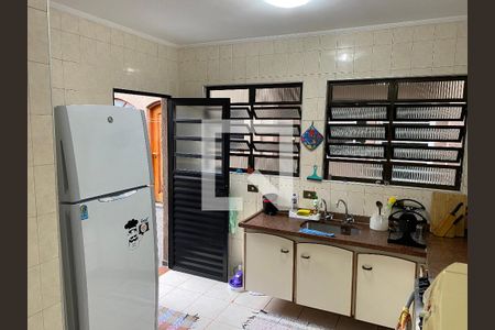 Casa à venda com 174m², 5 quartos e 2 vagas Casa à venda com 174m², 5 quartos e 2 vagasCozinha