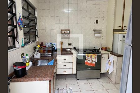 Casa à venda com 174m², 5 quartos e 2 vagas Casa à venda com 174m², 5 quartos e 2 vagasCozinha