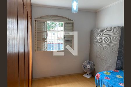 Casa à venda com 174m², 5 quartos e 2 vagas Casa à venda com 174m², 5 quartos e 2 vagasQuarto 2