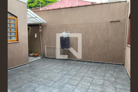 Casa à venda com 174m², 5 quartos e 2 vagas Casa à venda com 174m², 5 quartos e 2 vagasQuintal