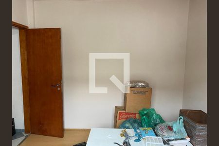 Casa à venda com 174m², 5 quartos e 2 vagas Casa à venda com 174m², 5 quartos e 2 vagasEdícula - Quarto 2