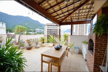 Apartamento à venda com 223m², 6 quartos e 2 vagasTerraço