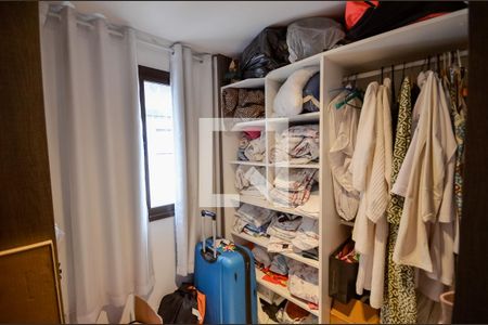Apartamento à venda com 223m², 6 quartos e 2 vagasQuarto 2