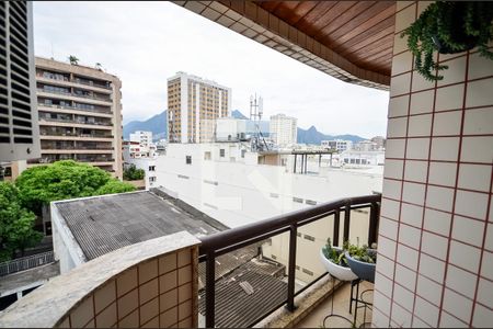 Apartamento à venda com 223m², 6 quartos e 2 vagasVista da Suíte 1