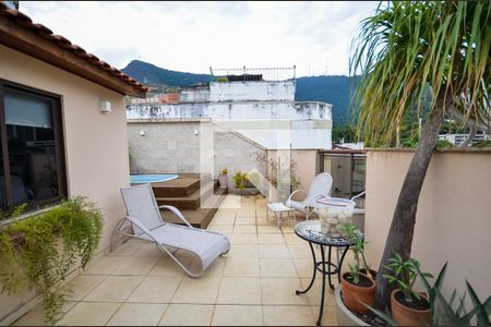 Apartamento à venda com 223m², 6 quartos e 2 vagasTerraço