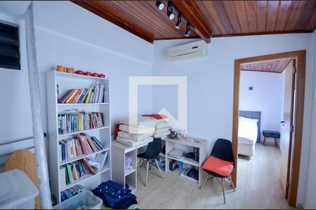 Apartamento à venda com 223m², 6 quartos e 2 vagasQuarto 4