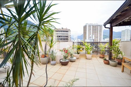 Apartamento à venda com 223m², 6 quartos e 2 vagasVista do Quarto 4