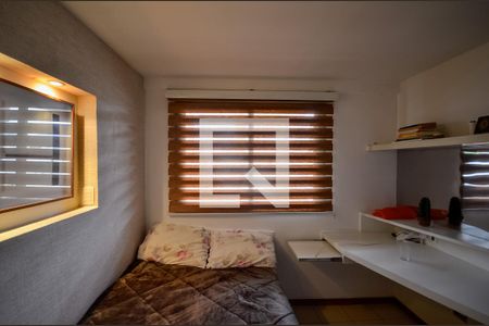 Apartamento à venda com 223m², 6 quartos e 2 vagasQuarto 3