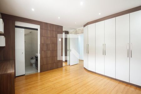 Casa à venda com 300m², 3 quartos e 4 vagasSuíte 3