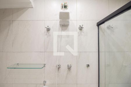 Casa à venda com 300m², 3 quartos e 4 vagasBanheiro Suíte 1