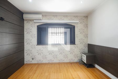 Casa à venda com 300m², 3 quartos e 4 vagasSuíte 2