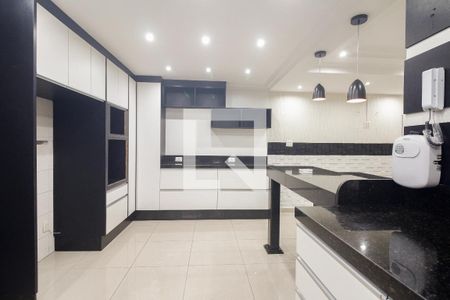 Casa à venda com 300m², 3 quartos e 4 vagasCozinha 