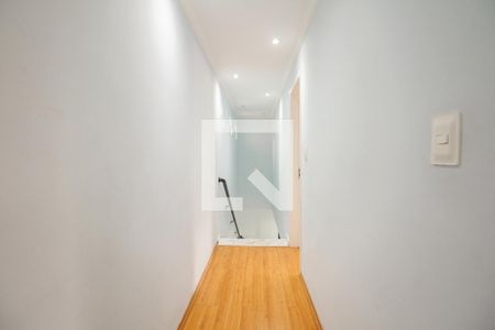 Casa à venda com 300m², 3 quartos e 4 vagasCorredor de Acesso aos Quartos 