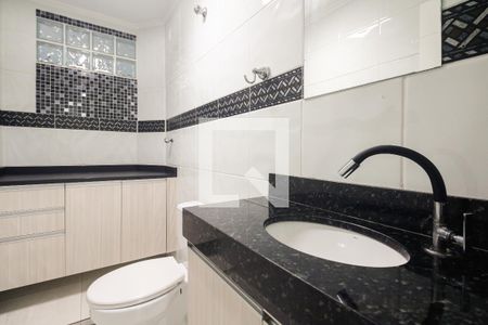 Casa à venda com 300m², 3 quartos e 4 vagasLavabo 