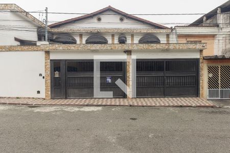 Casa à venda com 300m², 3 quartos e 4 vagasFachada 