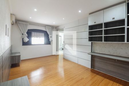 Casa à venda com 300m², 3 quartos e 4 vagasSuíte 1