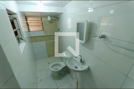 Banheiro da Suíte de casa para alugar com 1 quarto, 32m² em Vila Guedes, São Paulo