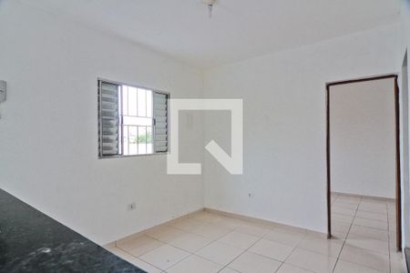 Sala de casa para alugar com 1 quarto, 50m² em Parque Peruche, São Paulo