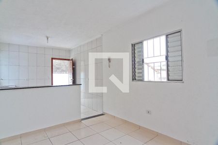 Sala de casa para alugar com 1 quarto, 50m² em Parque Peruche, São Paulo