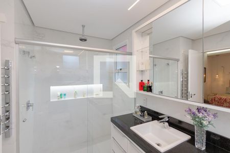 Apartamento à venda com 118m², 3 quartos e 3 vagas Apartamento à venda com 118m², 3 quartos e 3 vagasBanheiro da Suíte 1