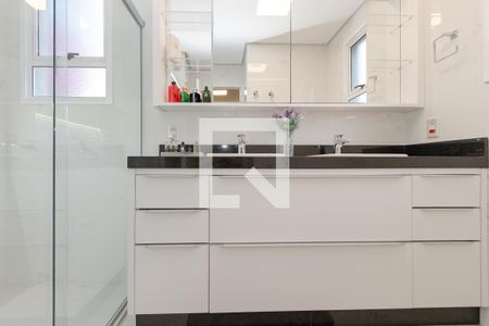 Apartamento à venda com 118m², 3 quartos e 3 vagas Apartamento à venda com 118m², 3 quartos e 3 vagasBanheiro da Suíte 1