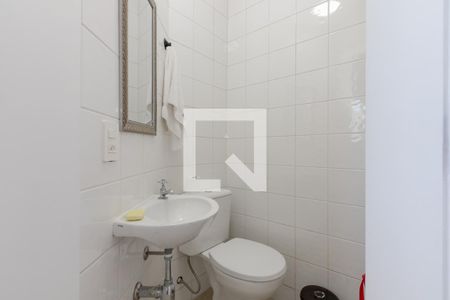 Apartamento à venda com 118m², 3 quartos e 3 vagas Apartamento à venda com 118m², 3 quartos e 3 vagasBanheiro de Serviço