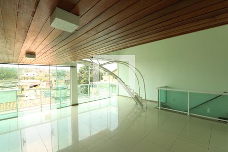 Sala de apartamento para alugar com 2 quartos, 100m² em Vila Iara, São Gonçalo