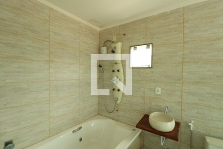 Apartamento para alugar com 100m², 2 quartos e sem vagaBanheiro da Suíte 1