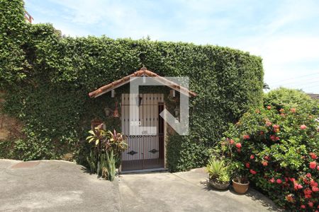 Casa à venda com 493m², 4 quartos e 5 vagasEntrada lateral