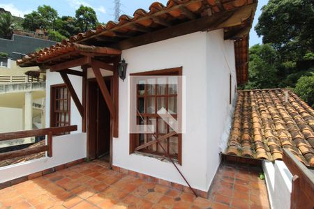 Casa à venda com 493m², 4 quartos e 5 vagasTerraço