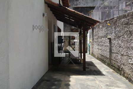 Casa à venda com 493m², 4 quartos e 5 vagasFundos da casa