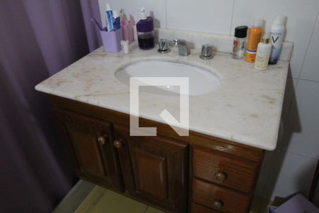 Casa à venda com 493m², 4 quartos e 5 vagasBanheiro da suíte 2 - Segundo andar