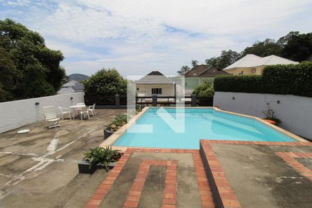 Casa à venda com 493m², 4 quartos e 5 vagasPiscina