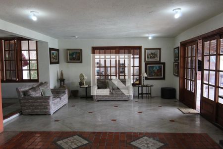 Sala de casa para alugar com 4 quartos, 493m² em Jacarepaguá, Rio de Janeiro